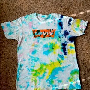 Levi’s tie-dye shirt